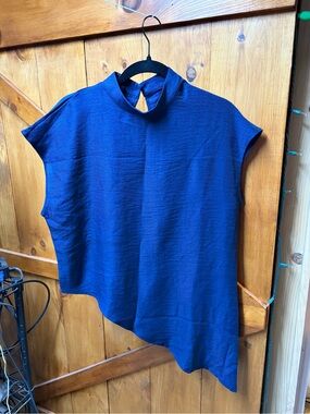 Women's Navy Keyhole Back Cap Sleeve Blouse - Unbranded